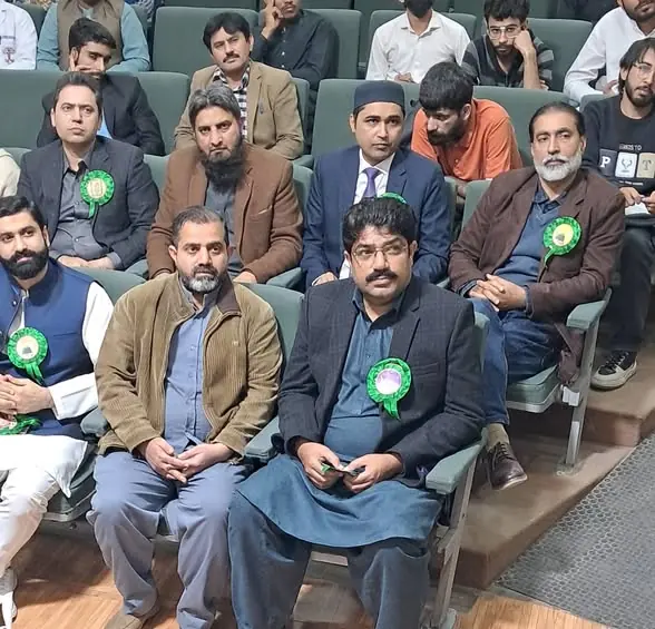 Soban Attari at King Edward Medical University, photo 4 of 4