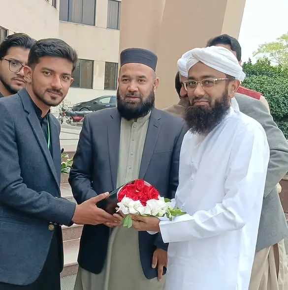 Soban Attari at University of Gujrat, photo 3 of 5